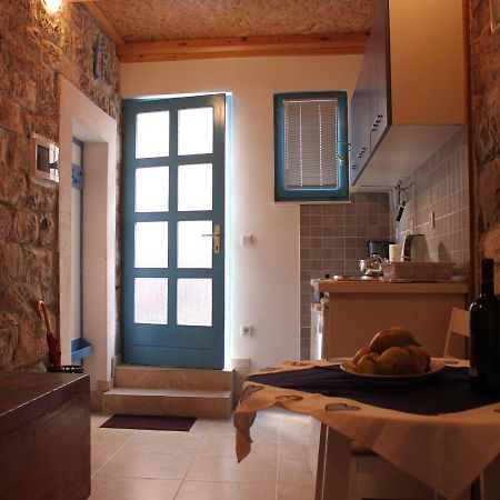 Lira - Studio Apartment Trogir Dış mekan fotoğraf
