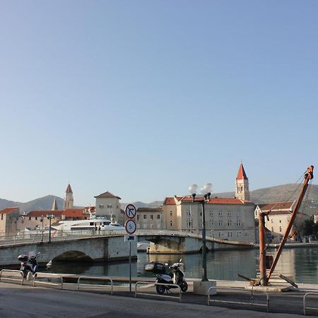 Lira - Studio Apartment Trogir Dış mekan fotoğraf