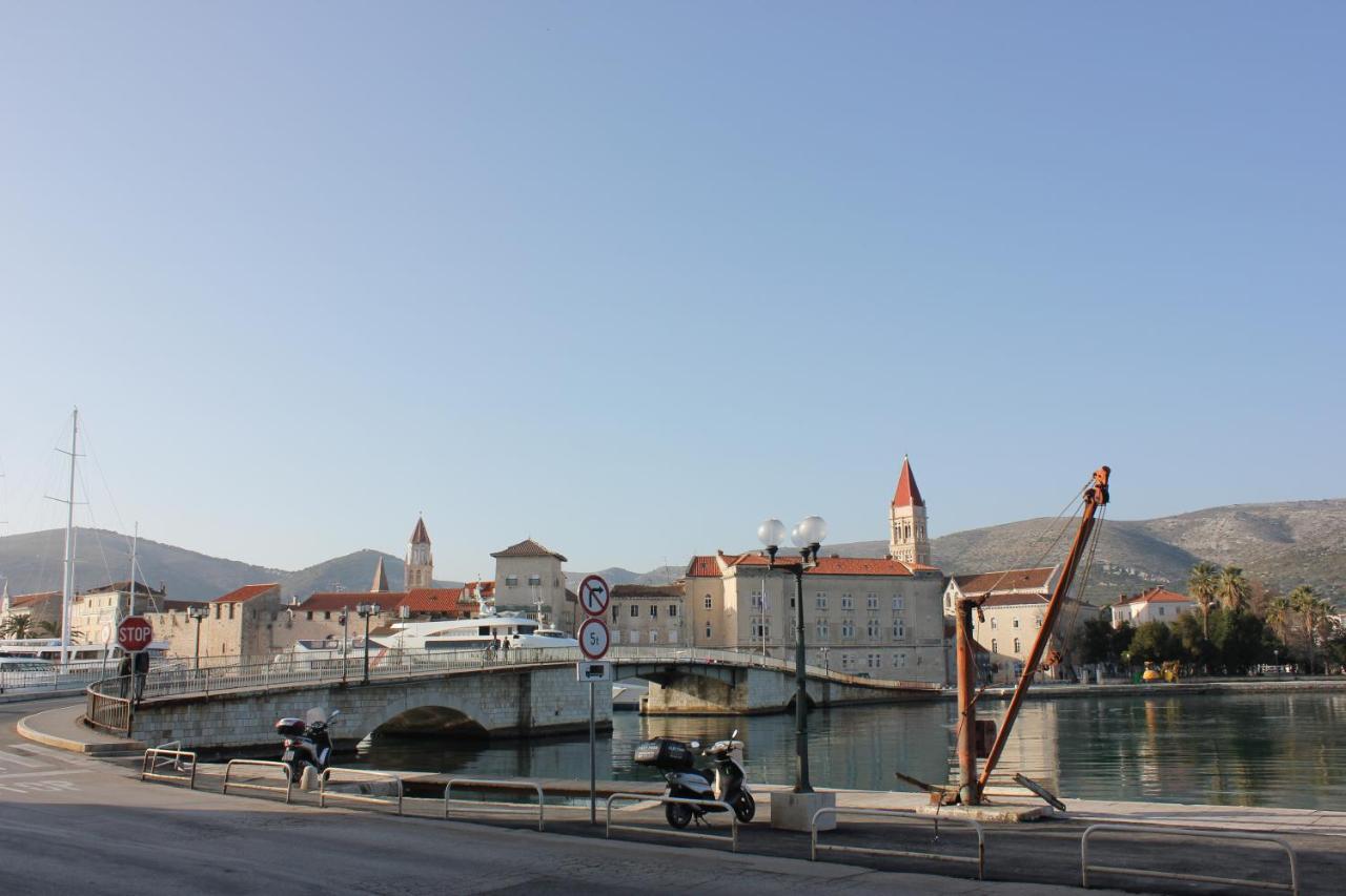 Lira - Studio Apartment Trogir Dış mekan fotoğraf