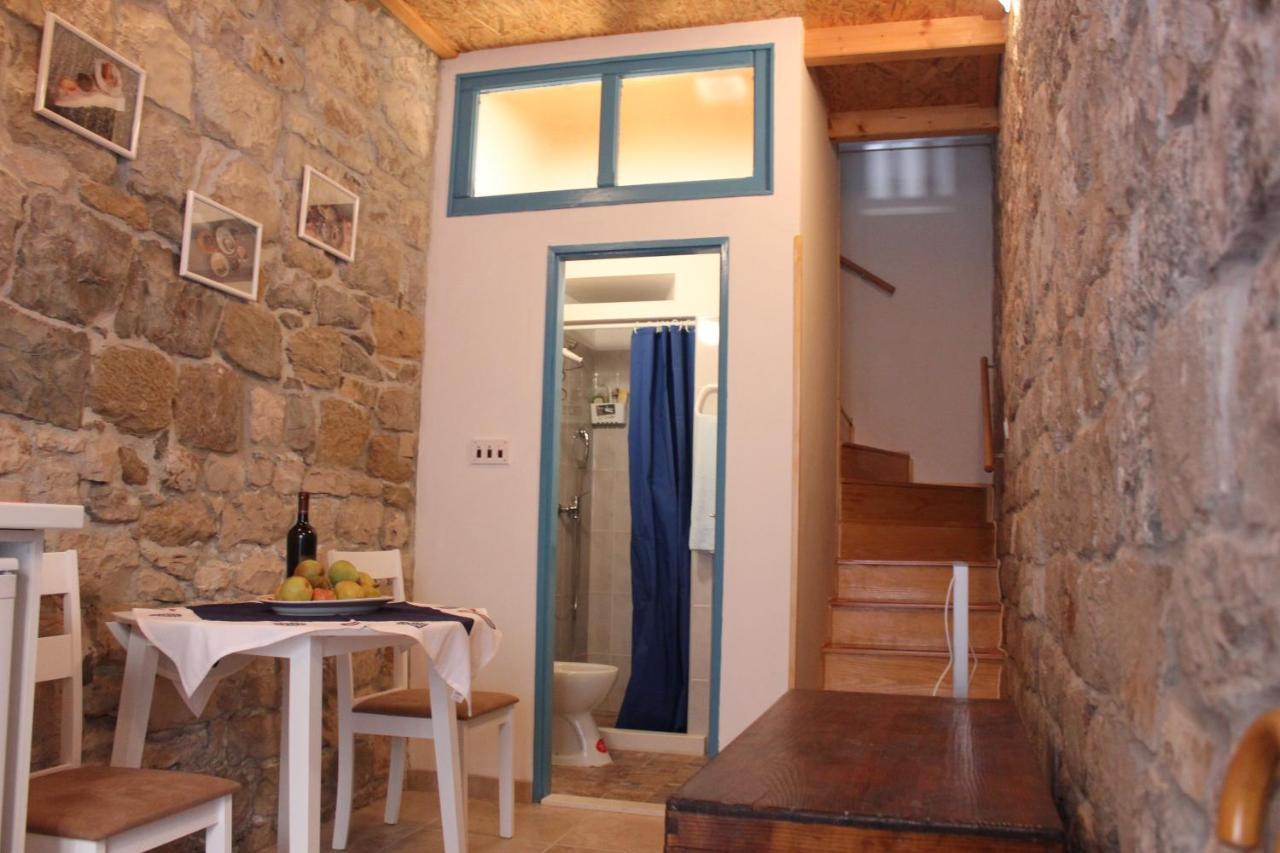 Lira - Studio Apartment Trogir Dış mekan fotoğraf